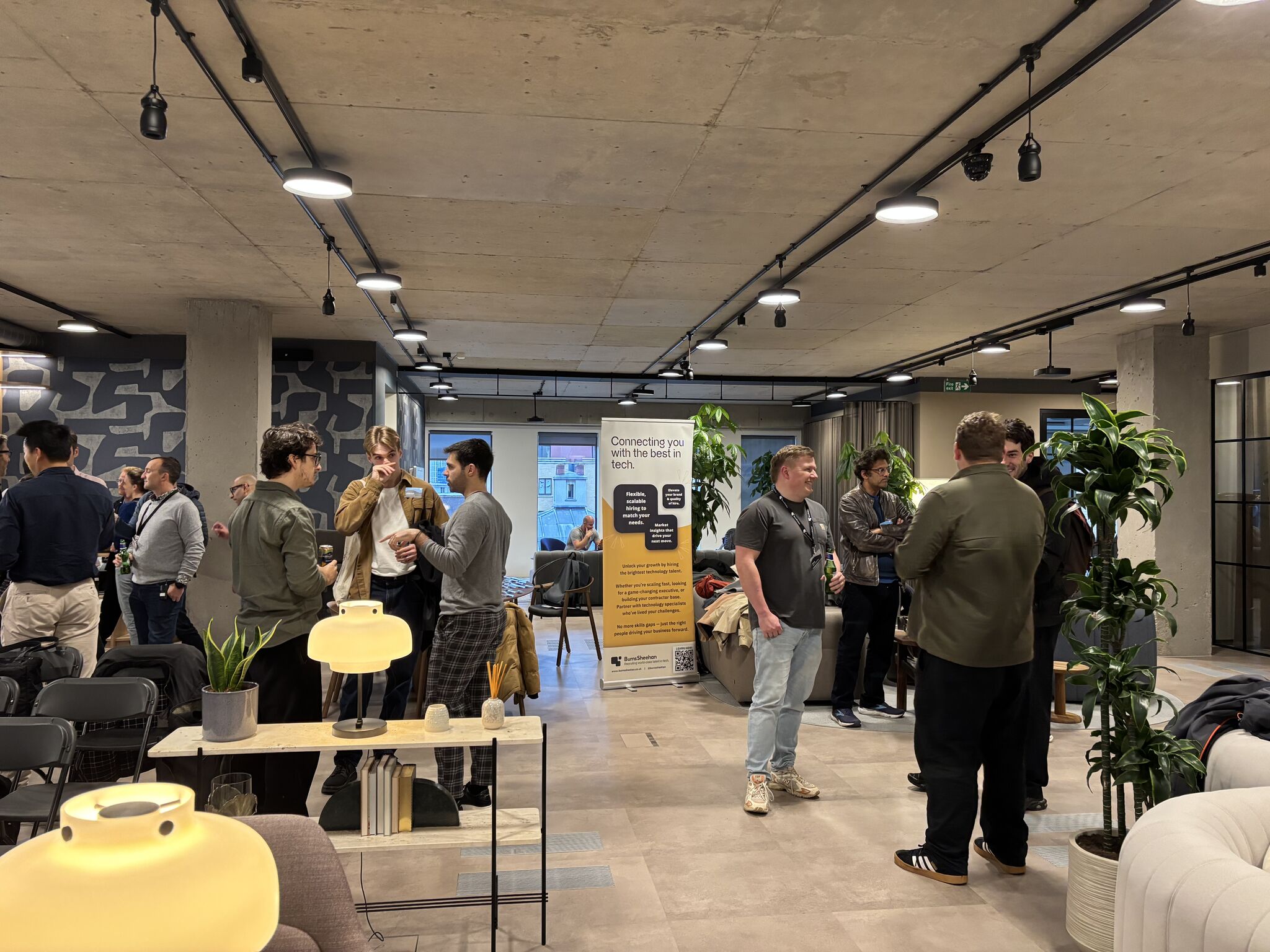 {{imageAltText(storage/images/1760698035728.jpeg)}}